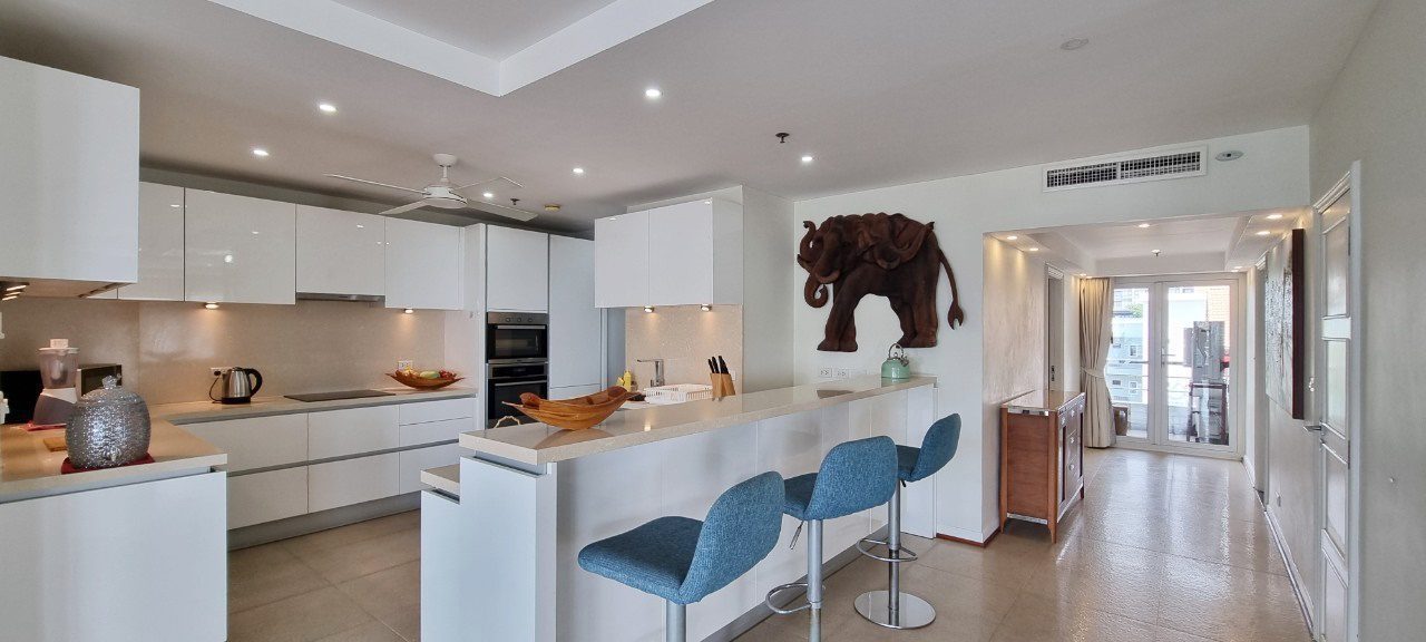 picture Baan Haad Uthong in Pratumnak for Sale - 6/22