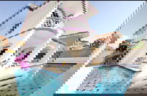 วิลล่าหรูให้เช่า – จอมเทียน พัทยา