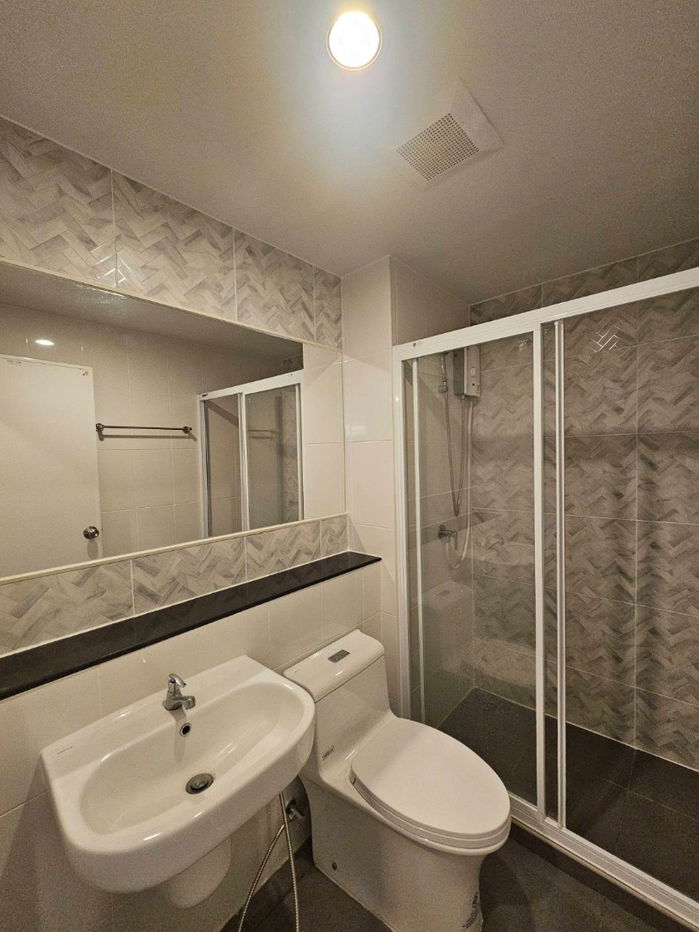 picture Condo for rent: Regent Home Bangna "Provide working desk" - 3/12