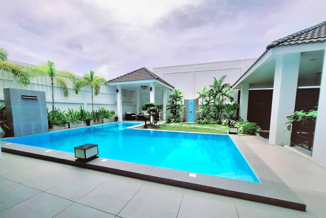 รูป ขายพูลวิลล่า 3 ห้องนอน พัทยาตะวันออก - รูปที่ 2/16