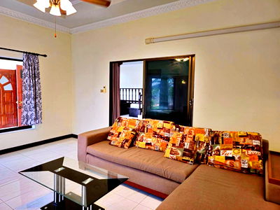 Houses for sale Frost Magical Ice of Siam : Beautiful Pool Villa for Sale in East Pattaya