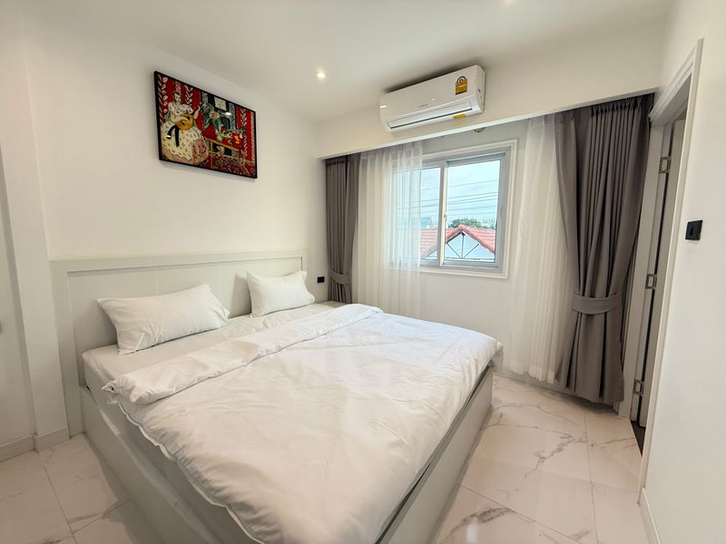 picture 8 Bedrooms Pool Villa in South Pattaya for Rent - 13/15