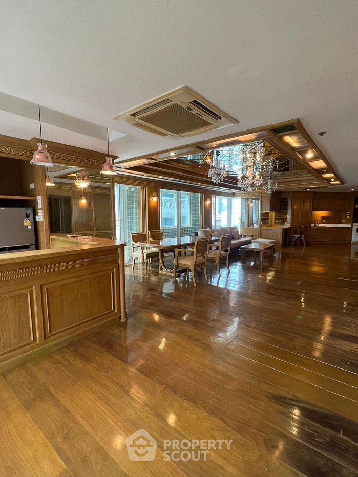 picture 4-BR Condo at Crystal Garden Condominium near BTS Nana (ID 1781606) - 6/10