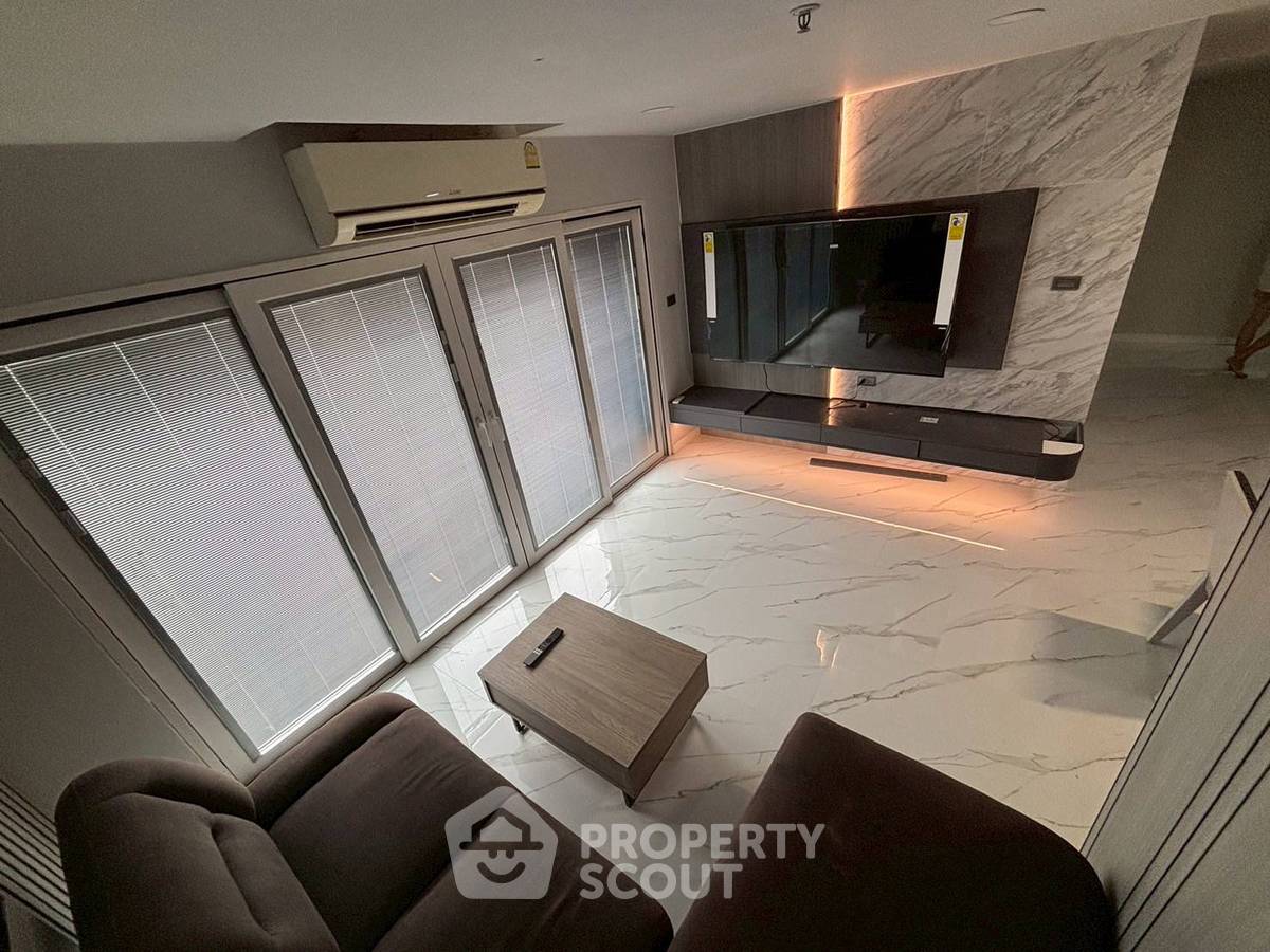 รูป คอนโด 2-ห้องนอน ที่ ท็อป วิว ทาวเวอร์ คอนโดมิเนียม ใกล้ BTS ทองหล่อ (ID 1697468) - รูปที่ 10/16