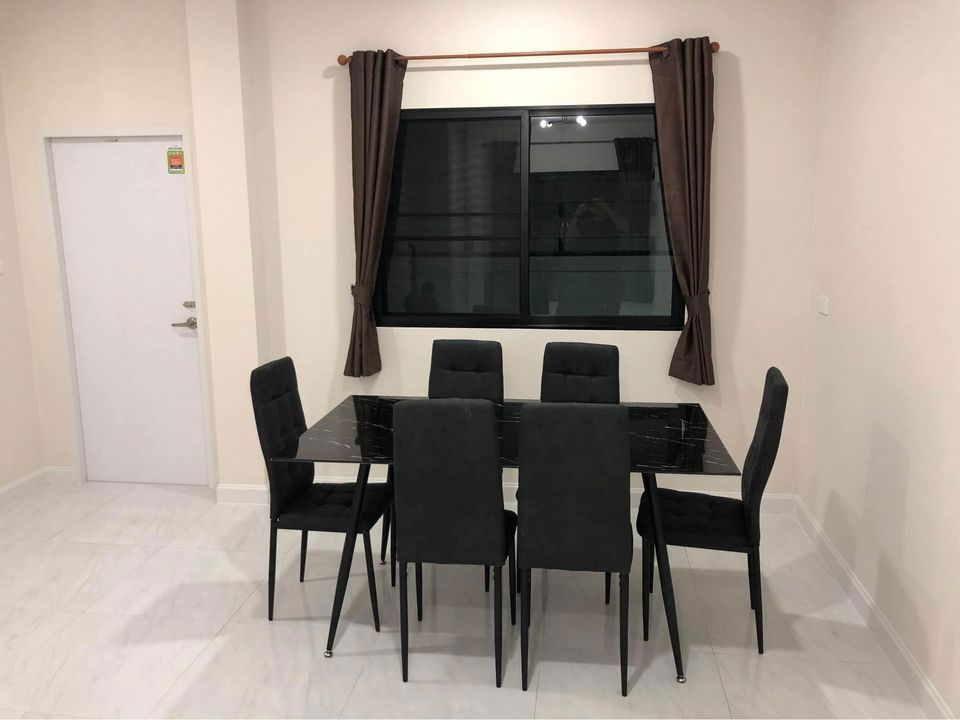 รูป ให้เช่าทาวน์โฮมสองชั้น 3 ห้องนอน   2 ห้องนำ้  1  ห้องครัว  1  ที่จอดรถ - รูปที่ 2/11