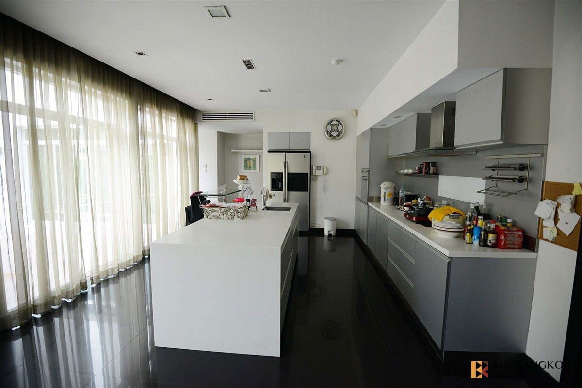 picture Private Nirvana Ladprao, very good location, opposite The Crystal. - 12/12