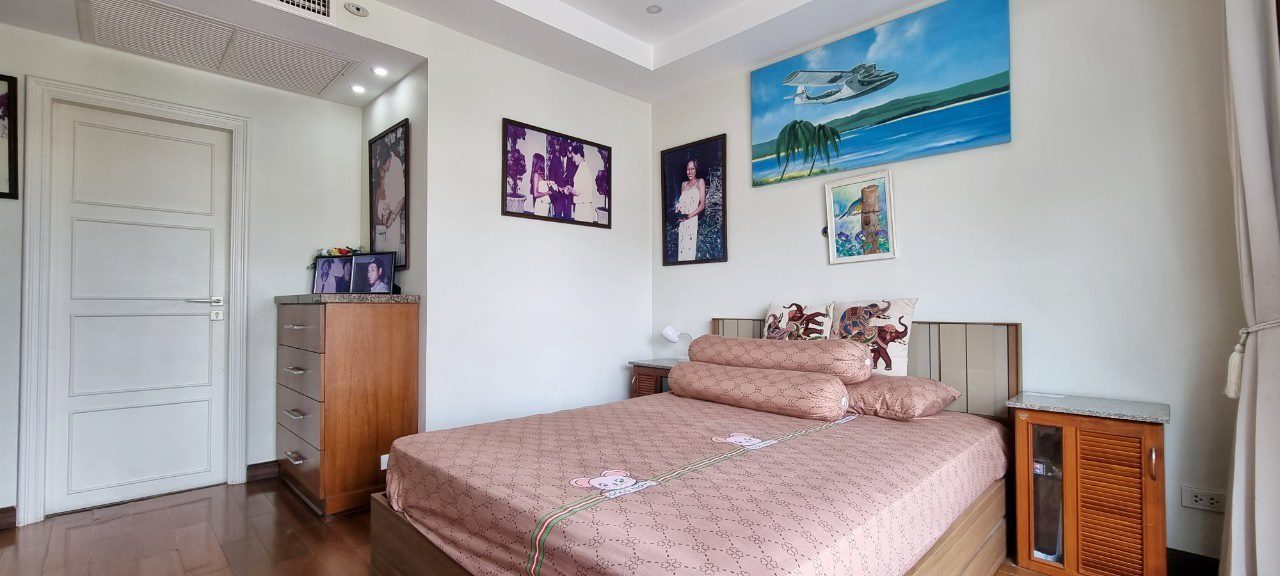 picture Baan Haad Uthong in Pratumnak for Sale - 15/22