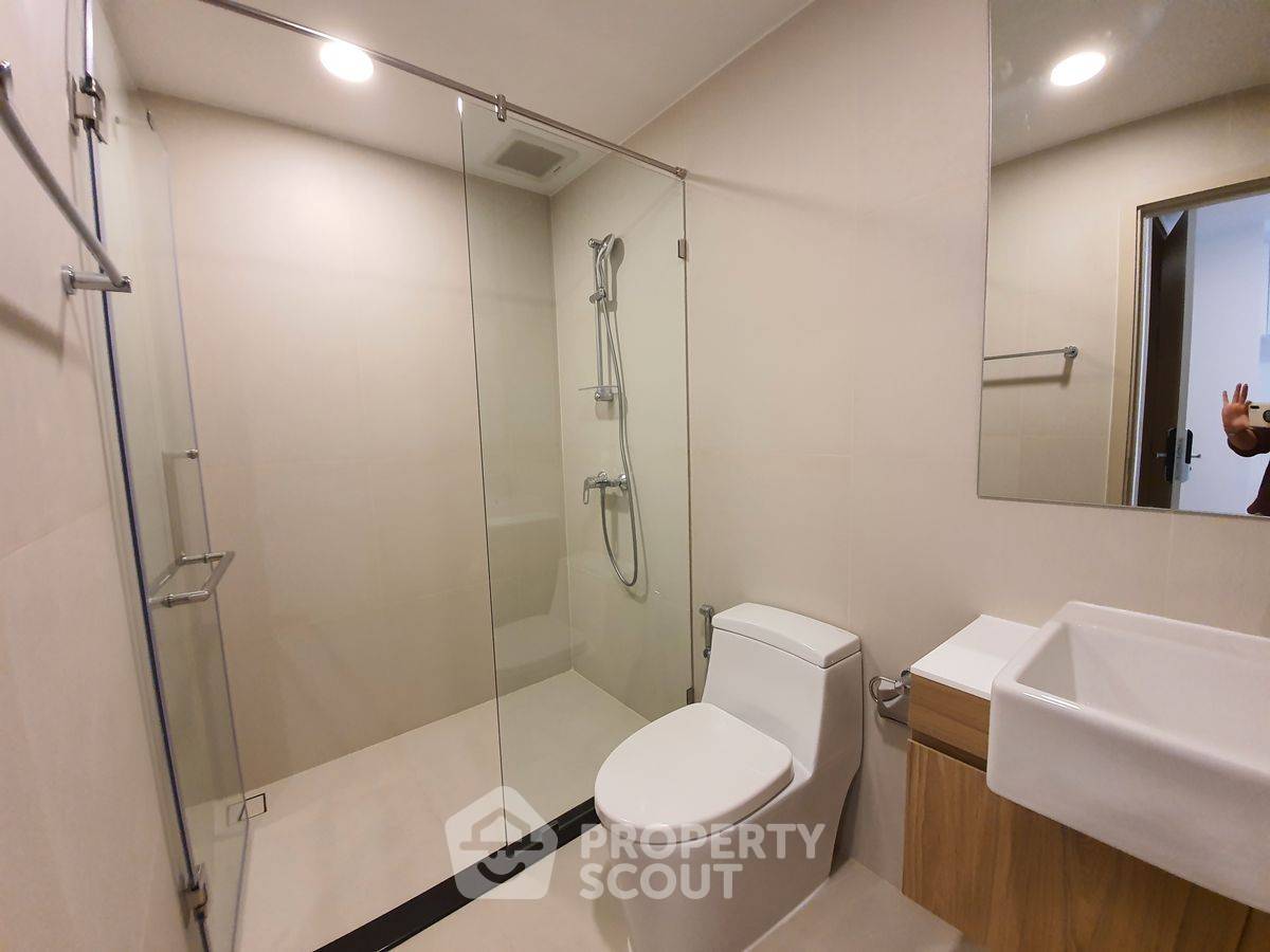 picture 2-BR Condo at Noble Ambience Sukhumvit 42 near BTS Ekkamai (ID 2258220) - 13/14