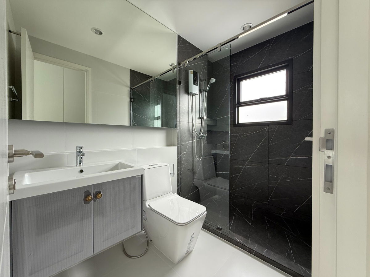 picture  For Sell at  Setthasiri Bangna KM.10 - 4/6