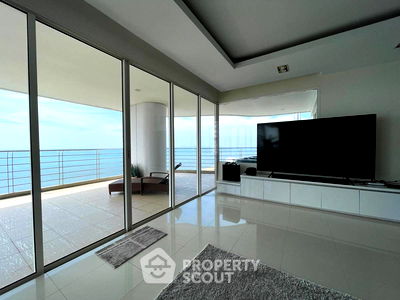 Condos for rent : 3-BR Condo at La Royale Beach Condo close to Pattaya (ID 1879662)