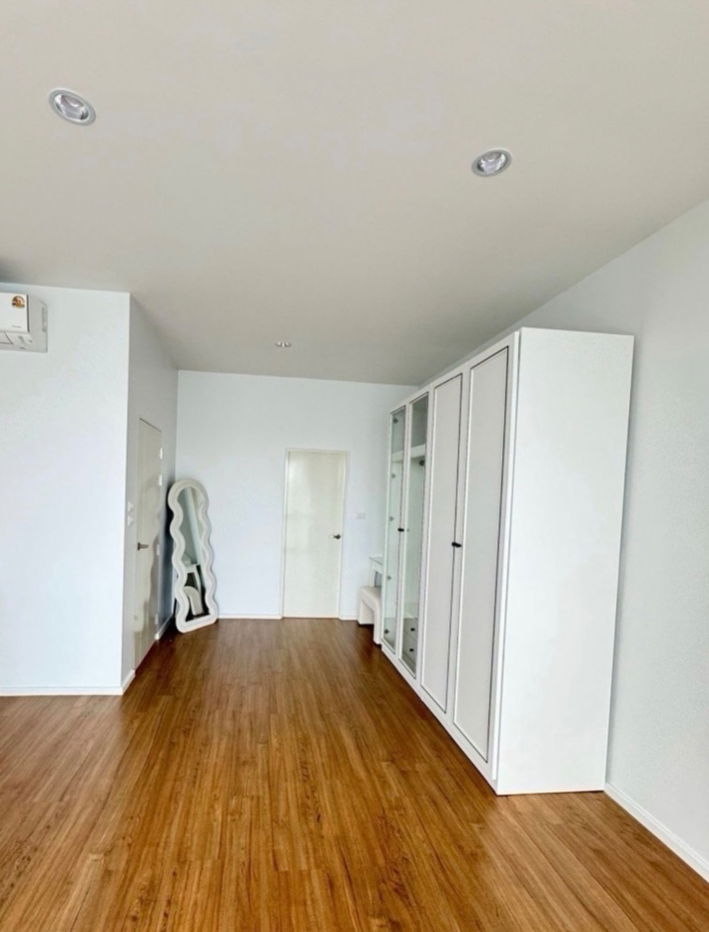 รูป เช่าทาวน์โฮม 3 ชั้น ม. บ้านกลางเมือง พระราม 9 - กรุงเทพกรีฑา สวย เฟอร์ครบ สนใจแอตไลน์ครับ@841qqlnr - รูปที่ 18/29