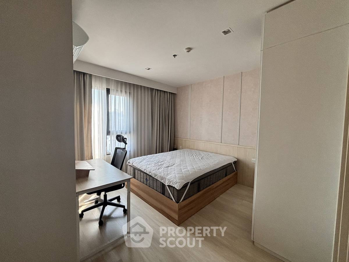 picture 2-BR Condo at Life One Wireless near BTS Phloen Chit (ID 2462480) - 2/5