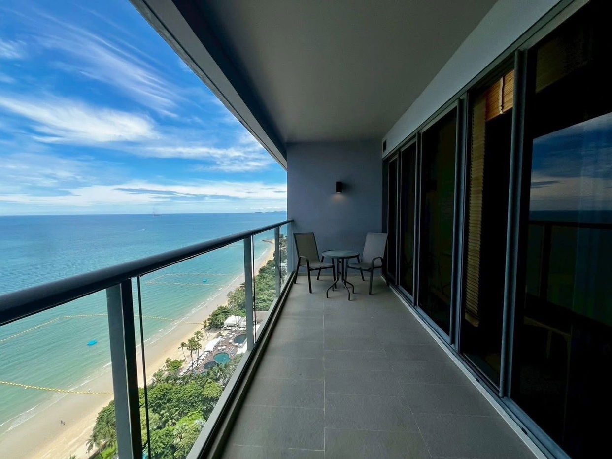 picture Zire Wongamat Condo for Sale – Luxury Beachfront Living - 14/15