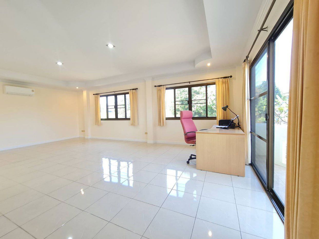 รูป ขายบ้าน 4 ห้องนอน ในบางเสร่ - รูปที่ 12/16