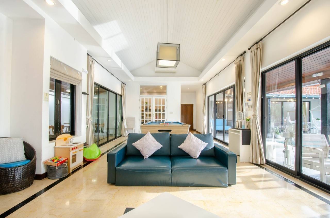 picture 3 Bedrooms Pool Villa in Mabprachan for Sale - 4/11