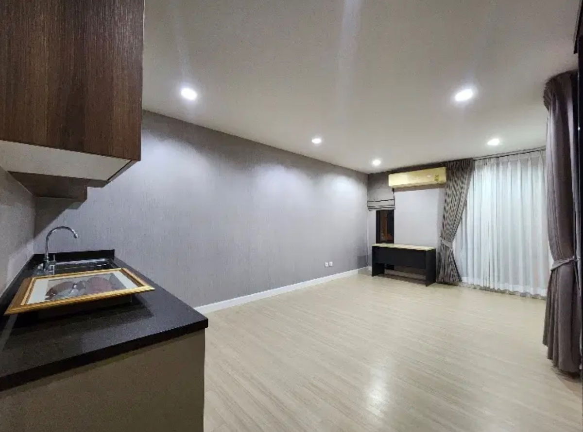 picture Townhouse for rent, 3 floors, Plex Bangna Village, beautiful, good location, near Mega Bangna shopping center. Interested, add Line @841qqlnr - 15/23