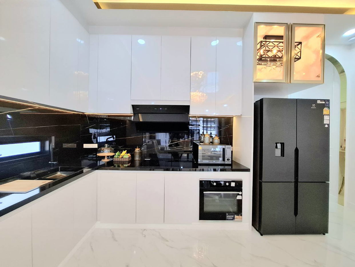 picture Modern Pool Villa for Sale – Mabprachan, East Pattaya - 8/19