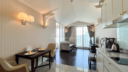 🛏️ 1 Bed - 🛁 1 Bath - 🏙️ Pool View - 🌏 FOREIGN name - 🏢 Grand Florida Beachfront Resort Pattaya - Ref: GF09