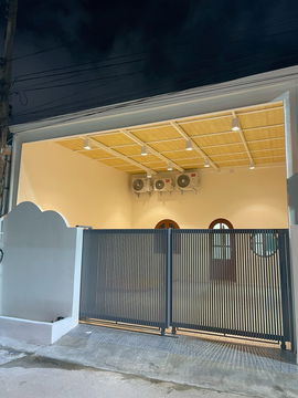 บ้านสไตล์มินิมอลปรับปรุงใหม่ในพัทยากลาง