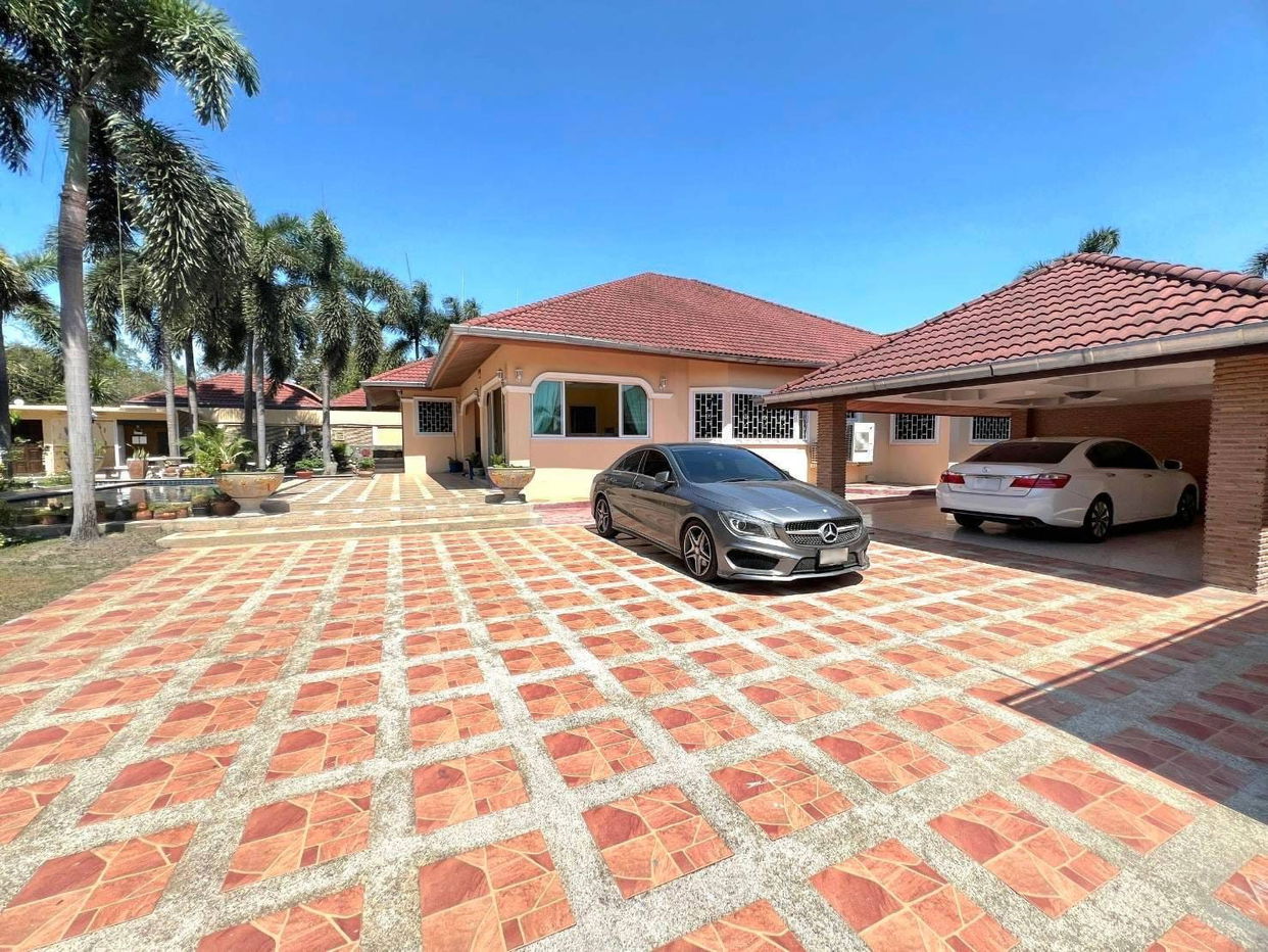 picture 3 Bedroom House in Nong Pla Lai - 11/13