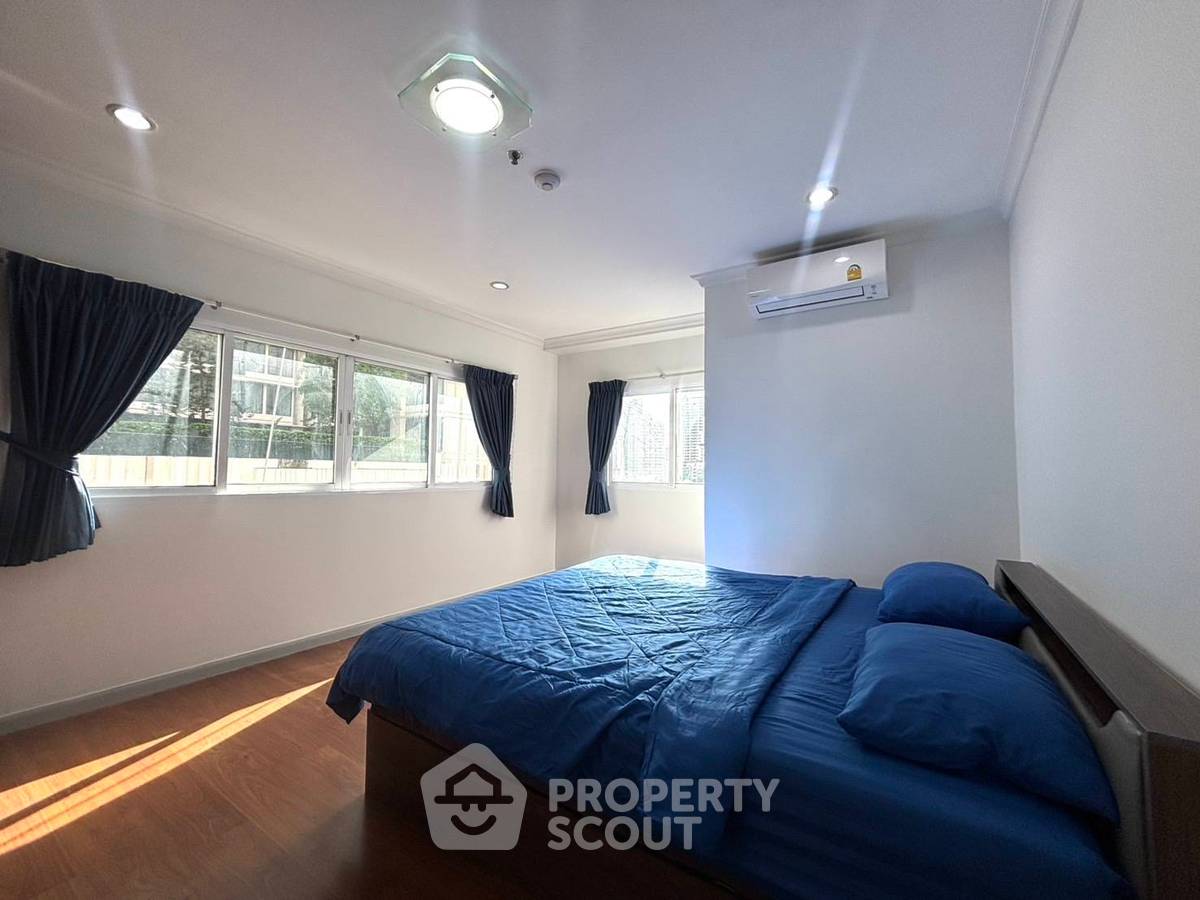 picture 3-BR Condo at Grand Park View Asoke near MRT Sukhumvit (ID 2452796) - 10/13