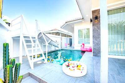 บ้านเดี่ยว ถนนห้วยใหญ่ : วิลล่าพูล 3 ห้องนอน ใน ห้วยใหญ่