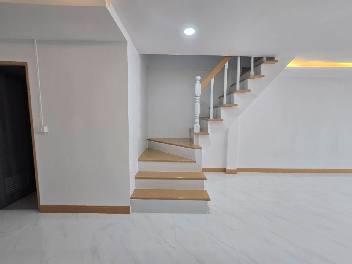 รูป ทาวน์เฮ้าส์2ชั้น ตกแต่งใหม่ สวยงาม พร้อมอยู่ มบ.วันวรา2 ซอยสายไหม75 สายไหม ใกล้ทางด่วน - รูปที่ 8/22