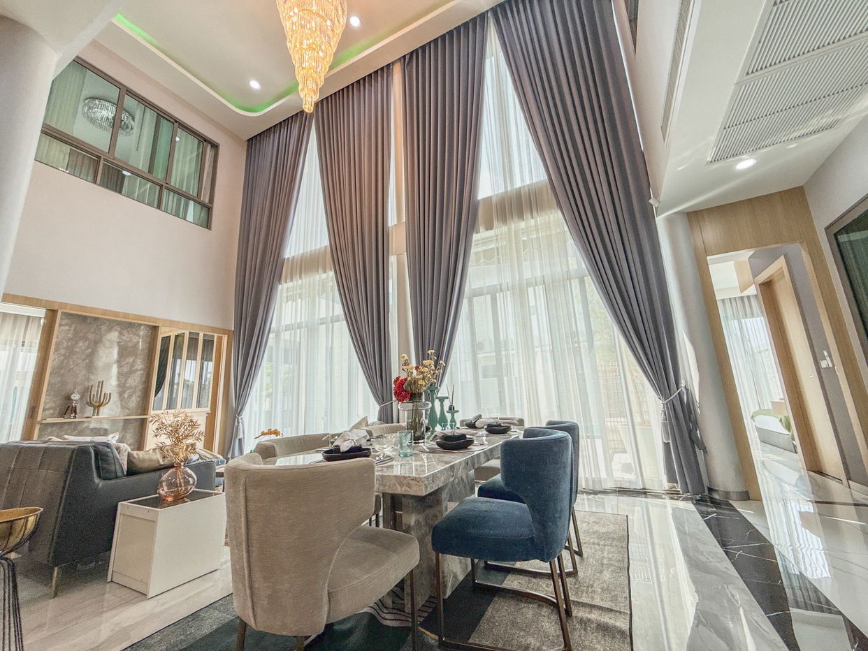 picture Luxury Pool Villa for Sale – Prime Mabprachan Location - 7/21