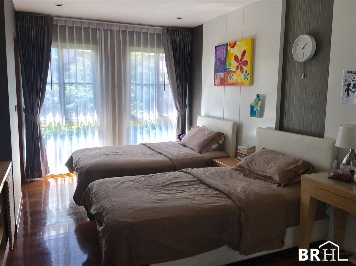 picture ready-to-move-in condo at an amazing price!! the star estate pattanakarn 69 - 3/9