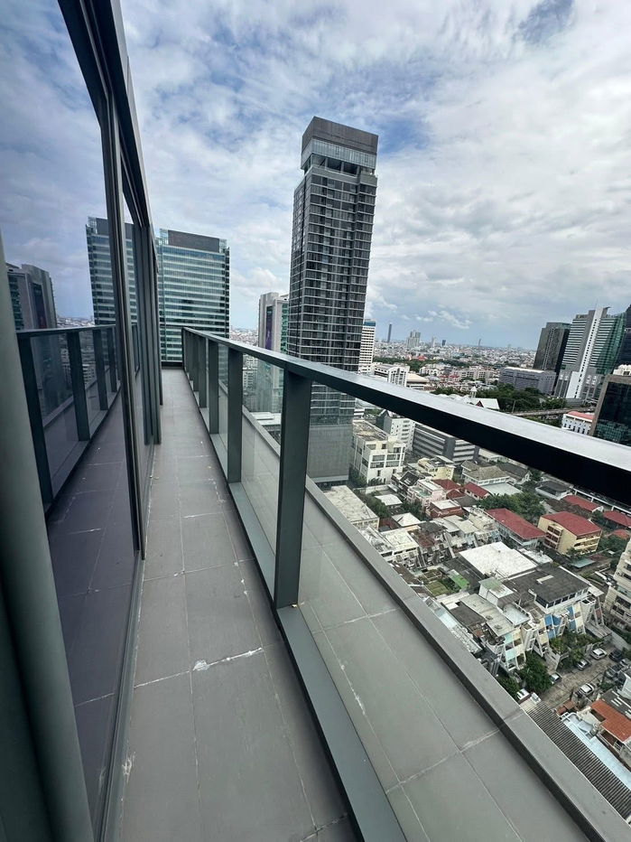 picture ST406 Tait Sathorn 12 – Premium Showroom Unit on High Floor - 9/9
