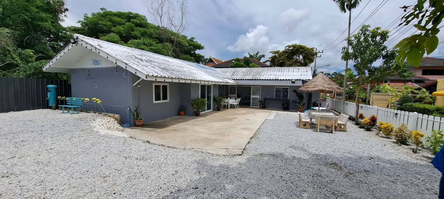 picture 3 Bedrooms House for Rent in Na Jomtien - 1/12