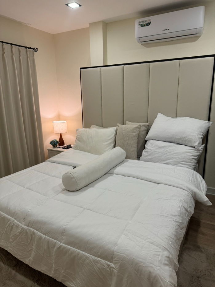 picture Two storey house for rent with 4 bedrooms,4 toilets and 1 kitchen.  - 13/41