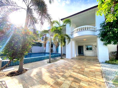 เช่าบ้านเดี่ยว คิงเพาเวอร์ พัทยา คอมเพล็กซ์  : ให้เช่า Imperial Village Sukhumvit (อิมพีเรียล วิลเลจ สุขุมวิท) 5 ห้องนอน 5 ห้องน้ำ 1 ห้องแม่บ้าน