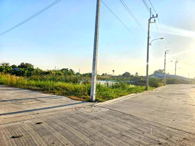 ที่ดิน บางเสาธง สมุทรปราการ : ขายที่ดิน ทำเลดี ราคาถูก ใกล้สนามบินสุวรรณภูมิ