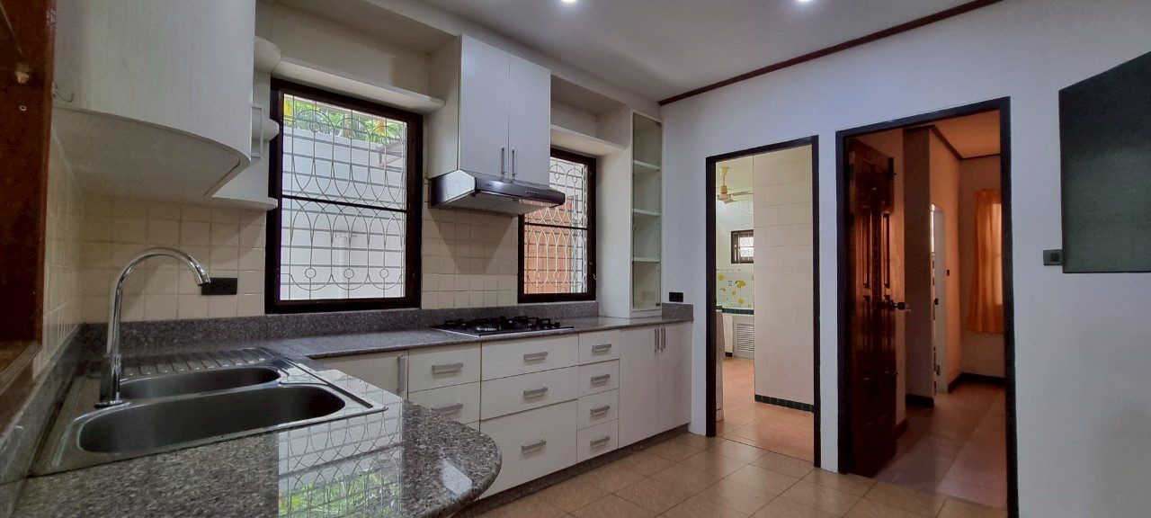 picture Spacious 4-Bedroom House for Rent in Central Pattaya - 7/20