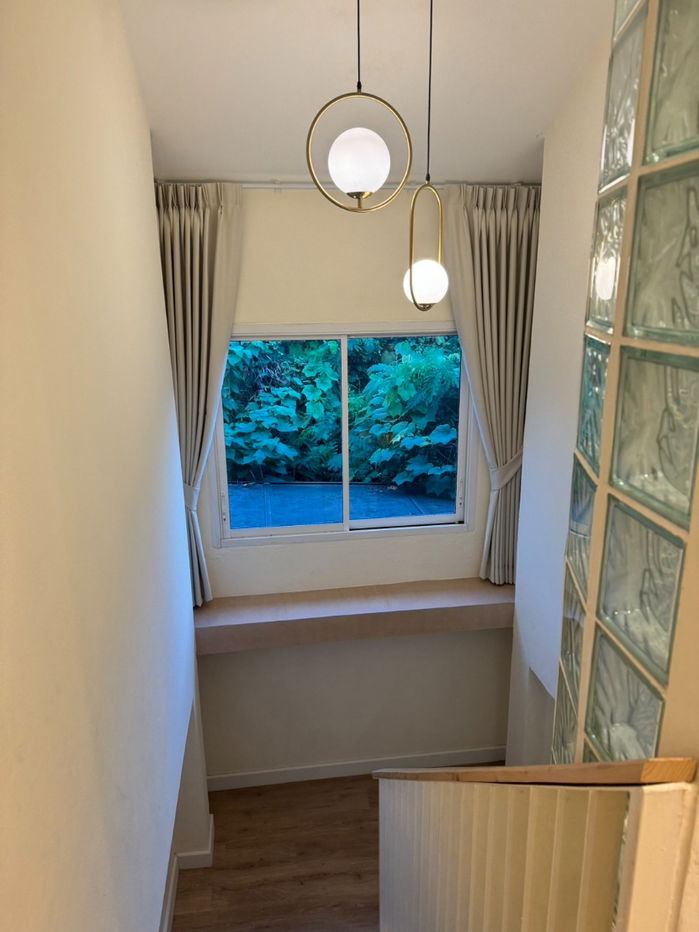 picture Two storey house for rent with 4 bedrooms,4 toilets and 1 kitchen.  - 31/41