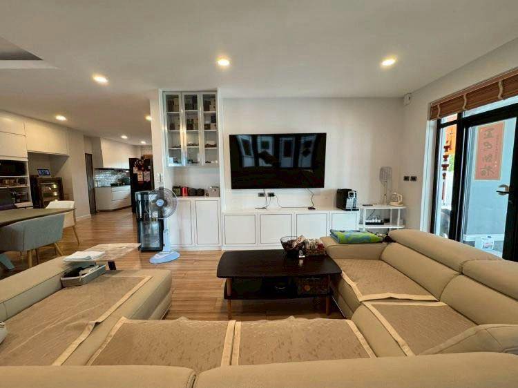 picture Two-Story Modern Villa for Sale in East Pattaya - 2/10