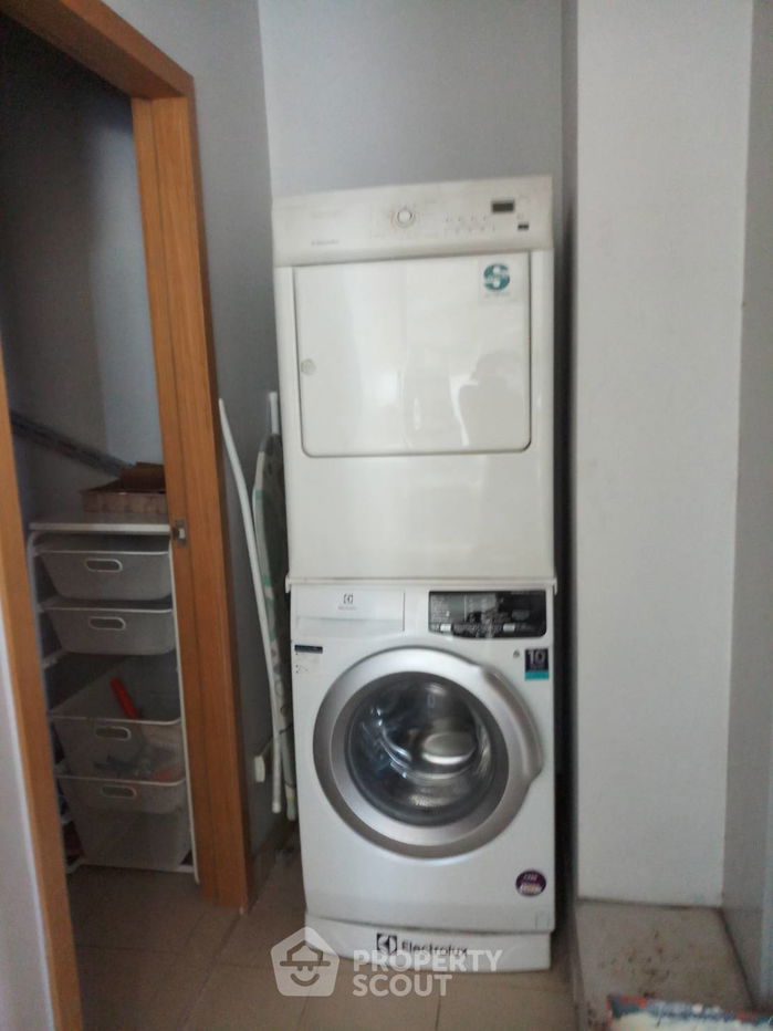 picture 2-BR Condo at Millennium Residence @ Sukhumvit Condominium near BTS Asok (ID 635593) - 14/24