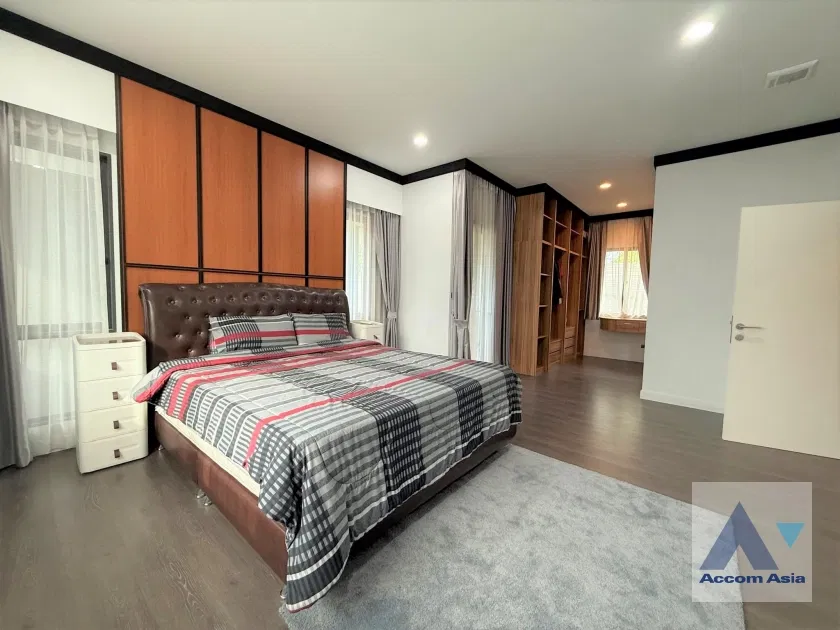 picture 🔼🔽 AccomA 📩  4 BR House @ (AA45130) - 8/14