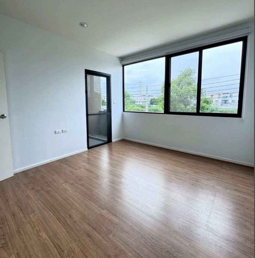 รูป เช่าทาวน์โฮม 3 ชั้น ม. บ้านกลางเมือง พระราม 9 - กรุงเทพกรีฑา สวย เฟอร์ครบ สนใจแอตไลน์ครับ@841qqlnr - รูปที่ 8/29