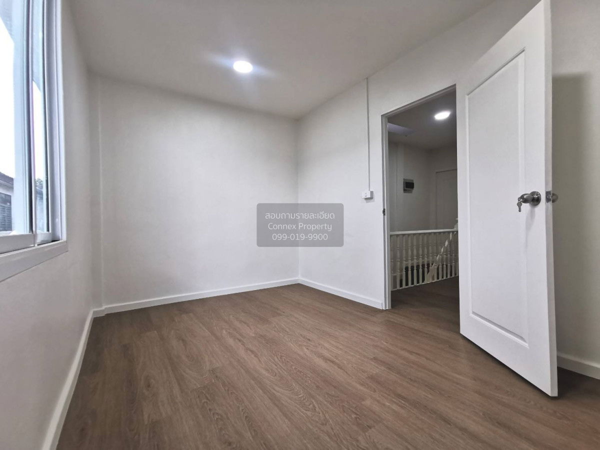 รูป ขายทาวน์เฮ้าส์/ทาวน์โฮม รุ่งเรือง เฮ้าส์ พหลโยธิน 54 BTS-สะพานใหม่ คลองถนน เขต สายไหม กรุงเทพ CX-139201 ✅ ทักไลน์ @connexproperty ตอบทันที ทีมงานมืออาชีพ ✅ - รูปที่ 8/11