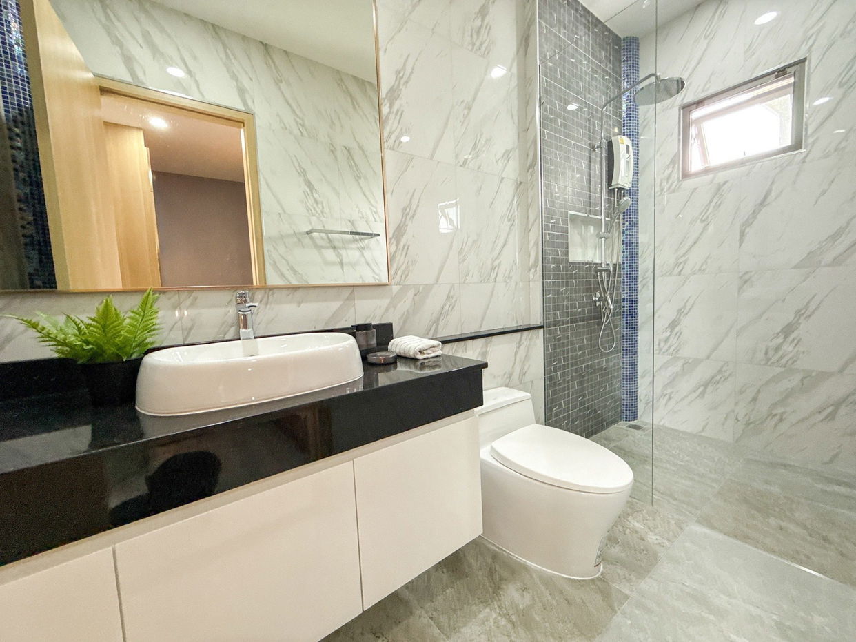 picture Luxury Pool Villa for Sale – Prime Mabprachan Location - 20/21