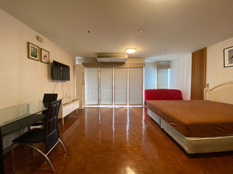P-359414 Condo for rent Silom Suite fully furnished (Confirm again when visit). 