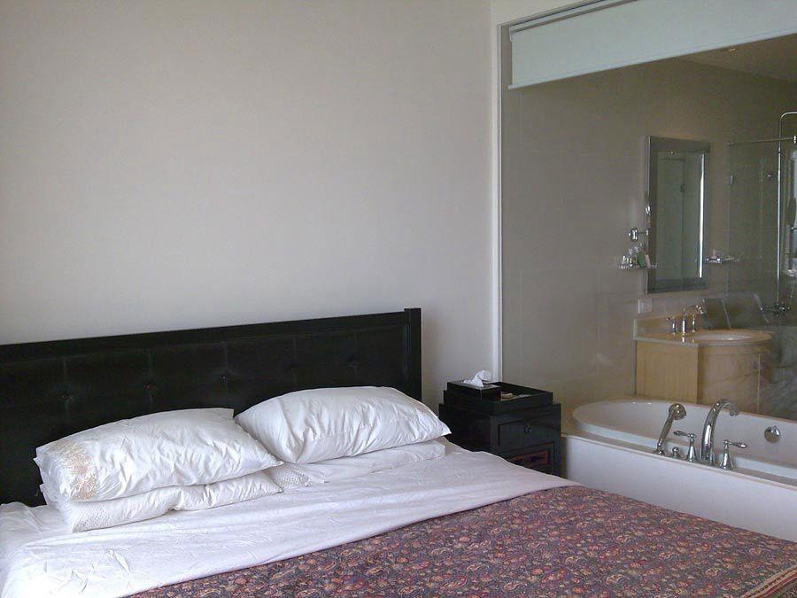 picture ST405 The Empire Place Sathorn – High-Floor City View Condominium - 3/9