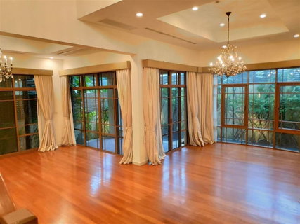 รูปภาพ Rent Baan Sansiri Sukhumvit67, 4 bedroom 5 bathroom neat BTS Phra Khanong