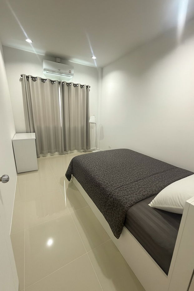 รูป ให้เช่าทาวน์โฮมสองชั้น  2 ห้องนอน 2 ห้องน้ำ 1 ห้องรับแขก 1 ห้องครัว   1  ที่จอดรถ - รูปที่ 12/14