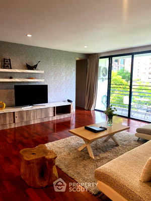 Condos for rent BTS Chit Lom : 3-BR Condo at Benviar Tonson Residence near BTS Ratchadamri (ID 568421)