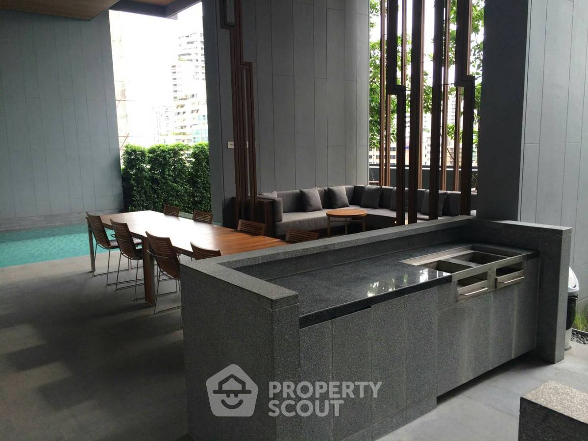 รูป คอนโด 2-ห้องนอน ที่ ไฮด์ สุขุมวิท 13 คอนโดมิเนี่ยม ใกล้ BTS นานา (ID 884868) - รูปที่ 3/14