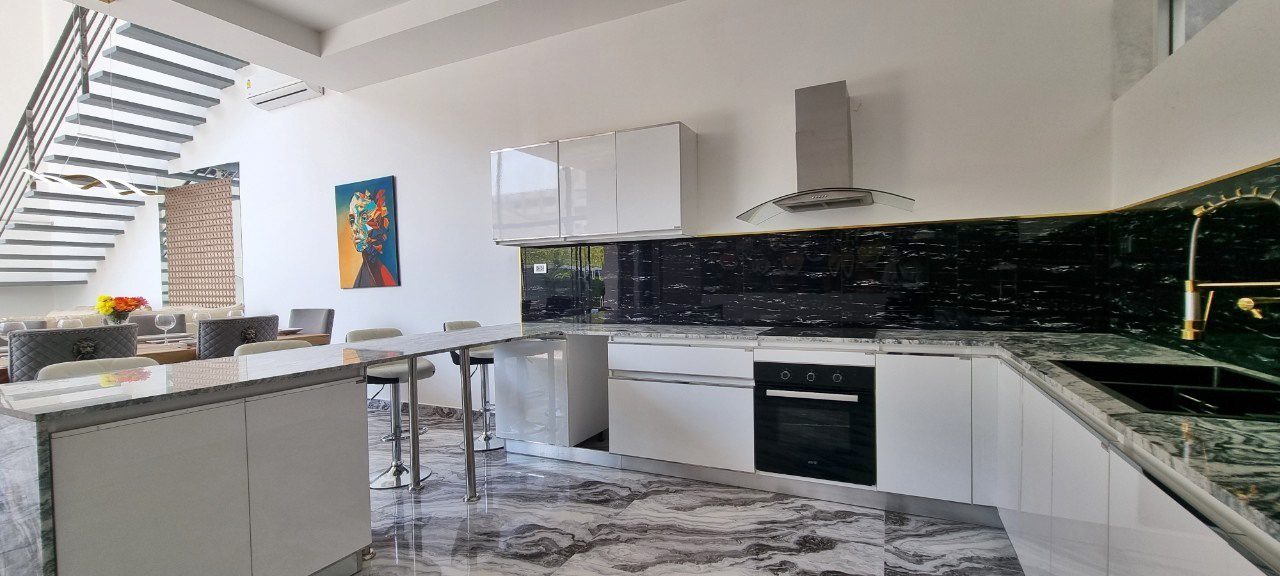 picture Pool Villa in Pratumnak 6 Beds for Sale - 7/22