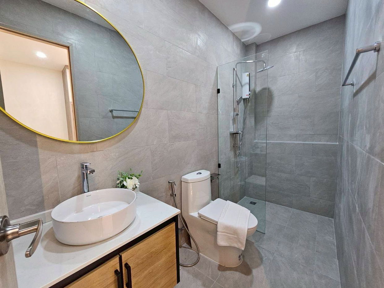 รูป พูลวิลล่าหรูสไตล์โมเดิร์นให้เช่าในพัทยาตะวันออก - รูปที่ 13/14